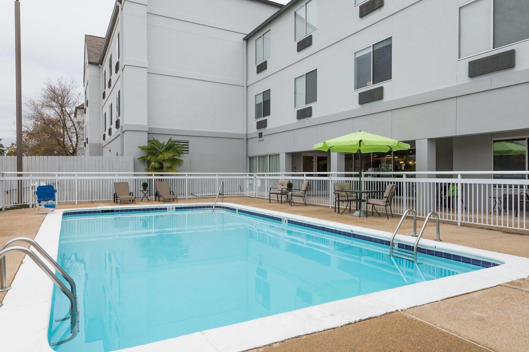 Wingate By Wyndham Shreveport Airport Hotel Exterior photo